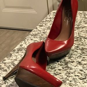 Gorgeous platform red hot shoes 😍